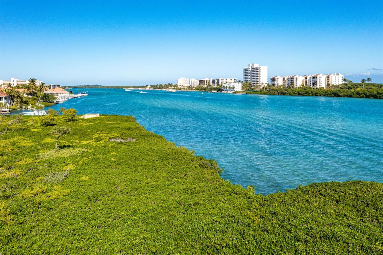 200 Waterway Road , Unit 204, Tequesta, FL 33469 Photo
