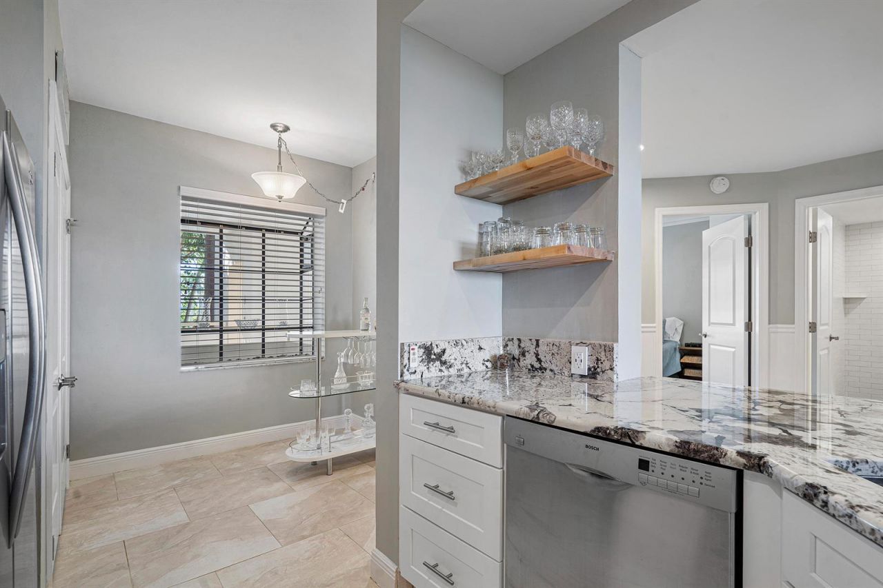 200 Waterway Road , Unit 204, Tequesta, FL 33469 Photo