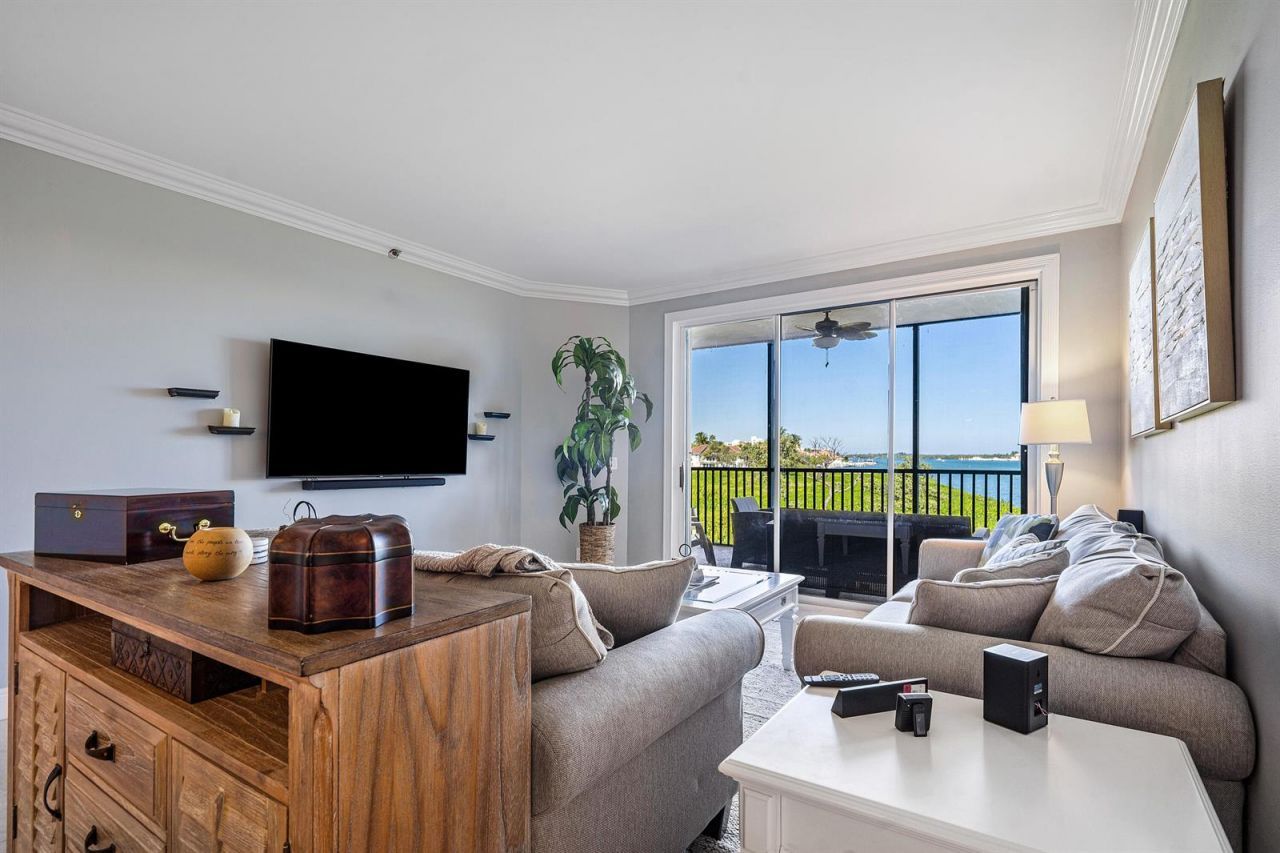 200 Waterway Road , Unit 204, Tequesta, FL 33469 Photo