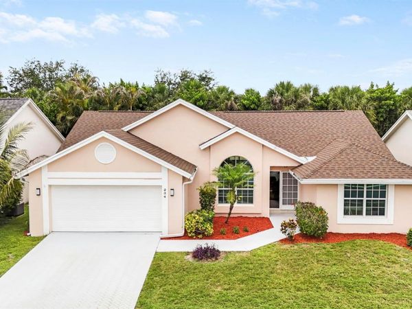 234 Moccasin Trail W, Jupiter, FL 33458