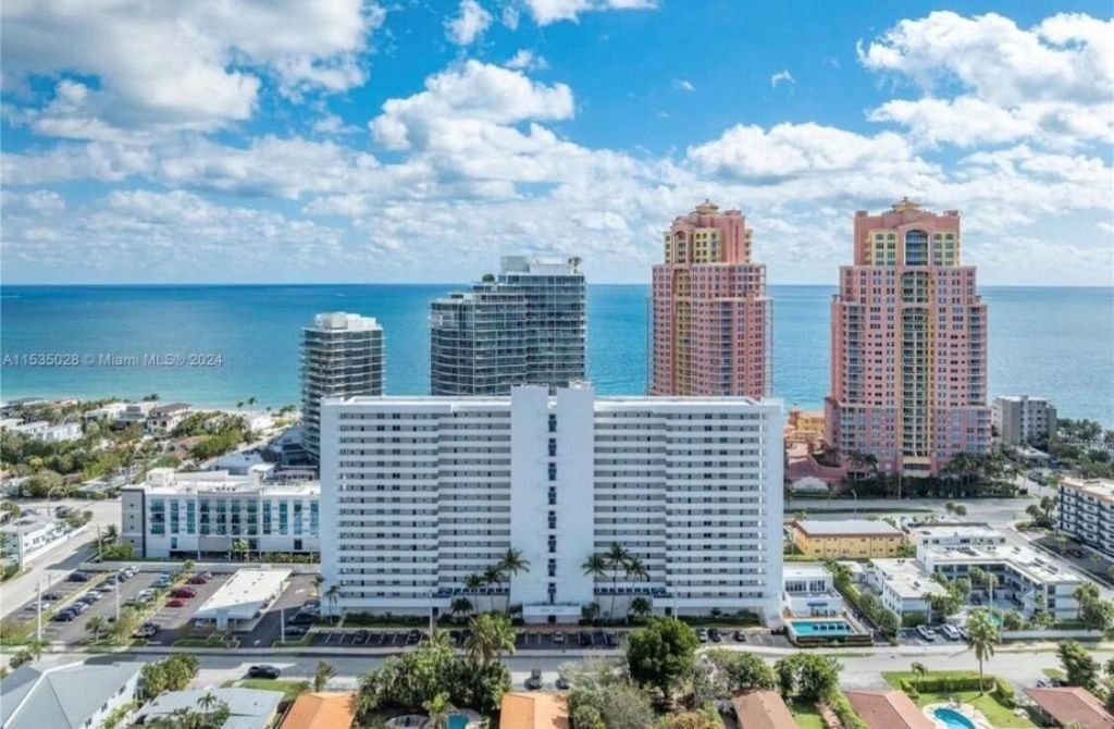 2200 NE 33rd Avenue , Unit 11g, Fort Lauderdale, FL 33308 Photo