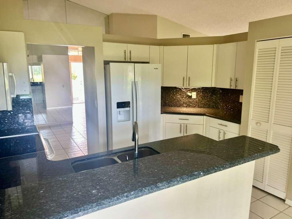 2585 NW 79th Avenue , Margate, FL 33063 Photo