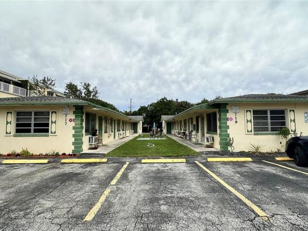 717 SE 16th Street , Unit 2, Fort Lauderdale, FL 33316