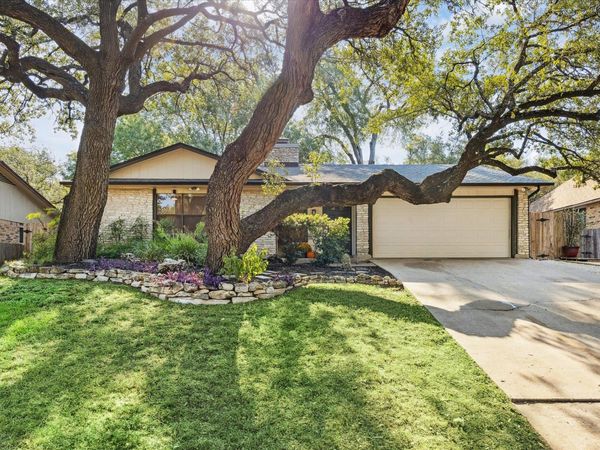 8405 Loralinda DR, Austin, TX 78753