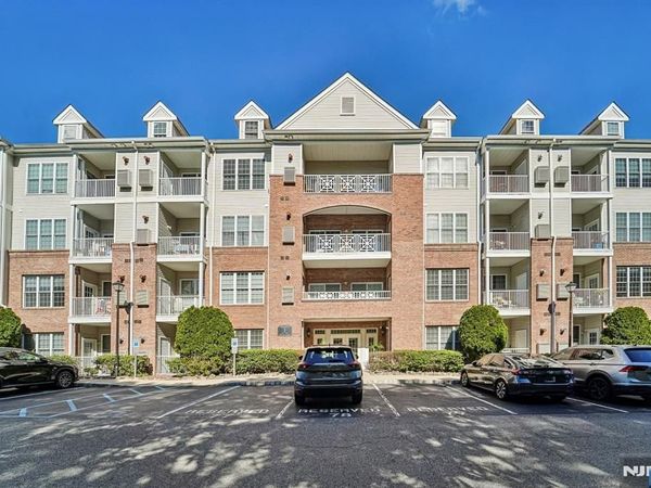 1118 Wharton Court, Riverdale Borough, NJ 07457