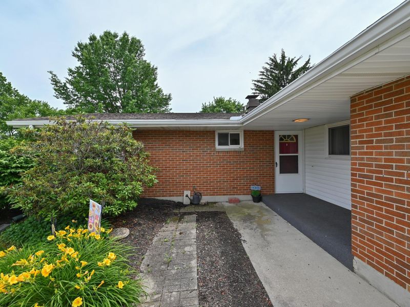 237 Edgefield Boulevard , Marion, OH 43302 Photo 6