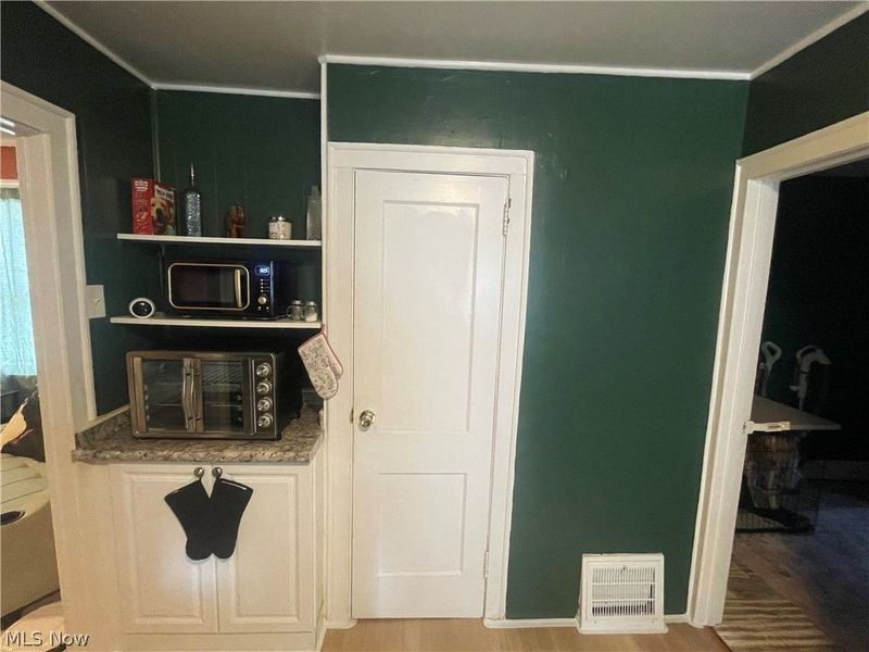 3325 W 125th Street, Cleveland, OH 44111 Photo 11