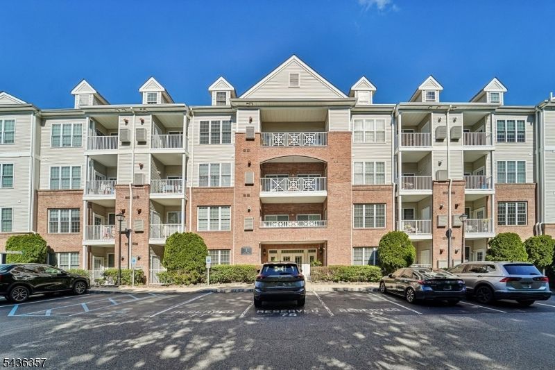 1118 Wharton Ct, Riverdale, NJ 07457 Main Photo