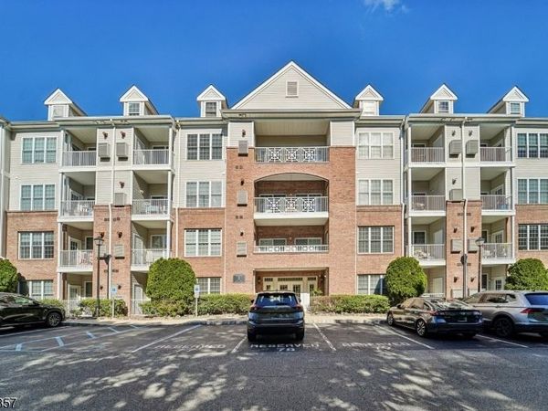 1118 Wharton Ct, Riverdale, NJ 07457