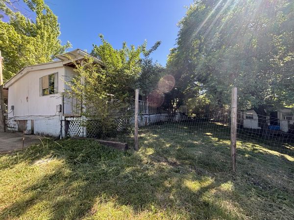 1604 Lamar Street , Athens, TN 37303