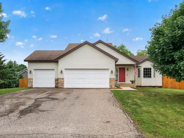 1129 Woodland Drive, Howard Lake, MN 55349