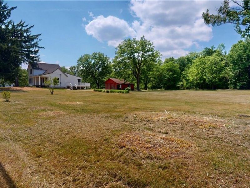 18960 Marks Road, Columbia Station, OH 44028 Photo 4
