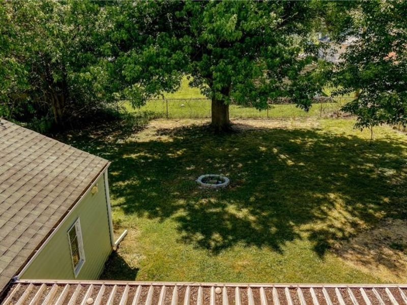2221 Maxine Avenue NE, Canton, OH 44705 Photo 3