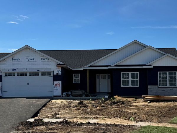 514 Creekside Circle, Byron, IL 61010