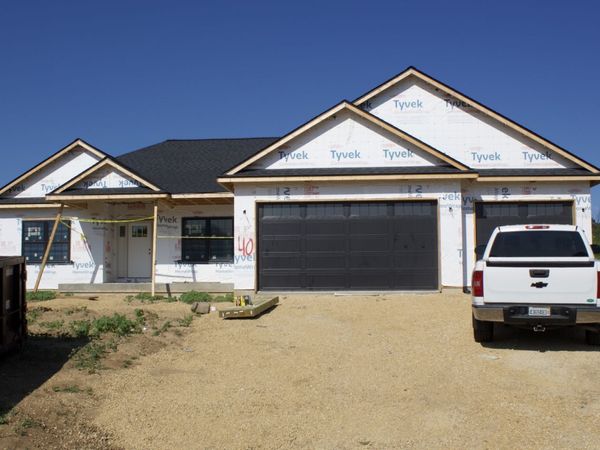 526 Creekside Circle, Byron, IL 61010