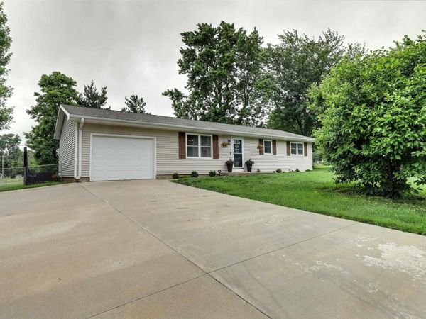 5211 Willer Dr. S., Quincy, IL 62305