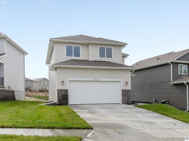 7921 N 94th Street, Omaha, NE 68122