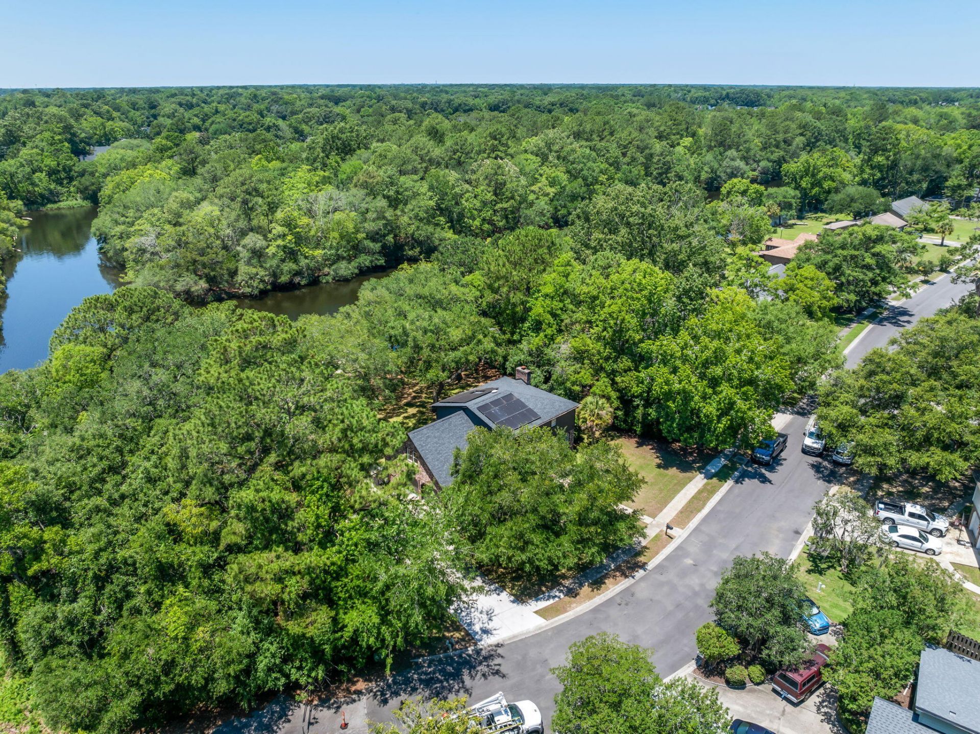 2260 Forest Lakes Boulevard Photo 38