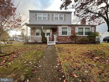 2561 BURNING TREE ROAD , PENNSAUKEN, NJ 08109