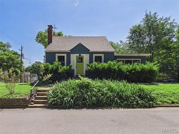 116 N Myrtle Street , Edwardsville, IL 62025