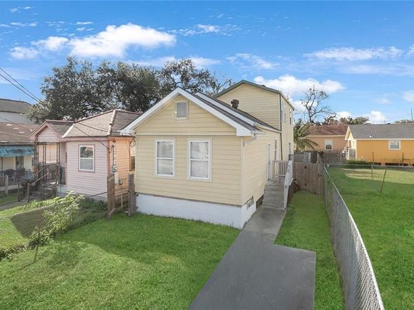 5822 LAFAYE Street , New Orleans, LA 70122