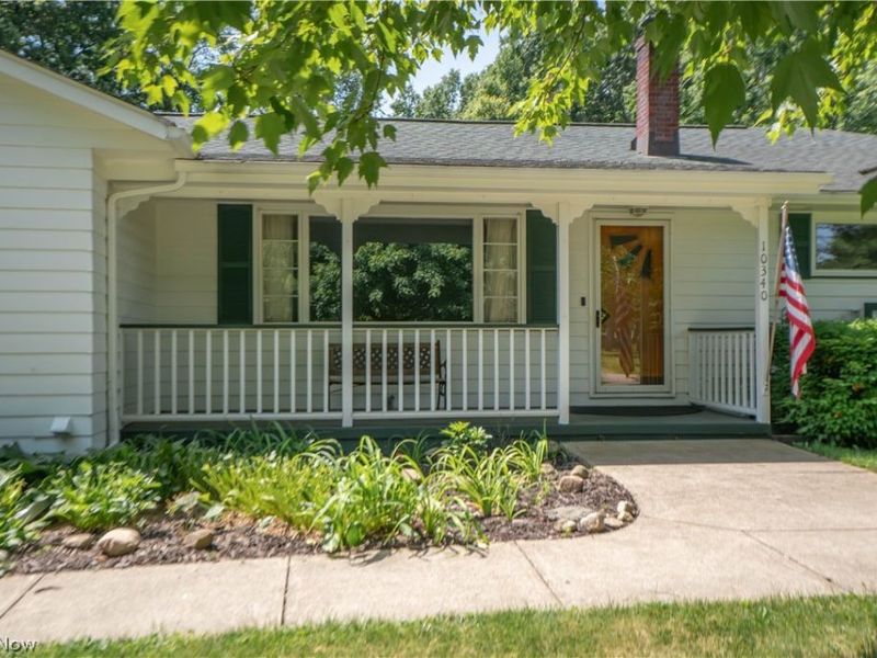 10340 Persimmon Street NW, Canal Fulton, OH 44614 Photo 2
