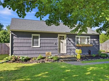 13 Munson Street , Le Roy, NY 14482