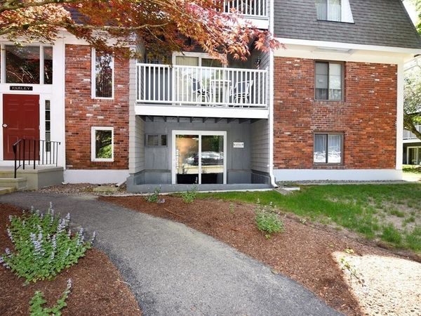 220 Bedford St, Unit F4, Bridgewater, MA 02324
