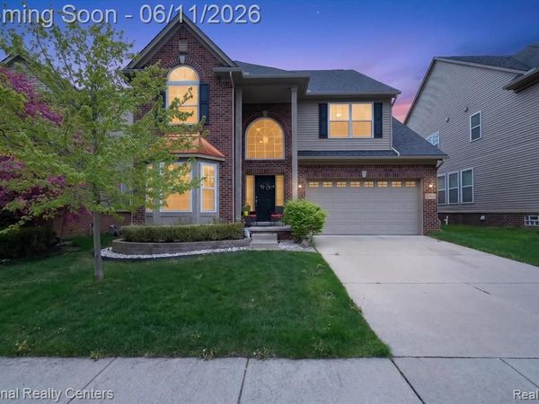27412 Victoria Road, Novi, MI 48374