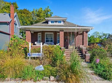 33432 Oakland Street , Farmington, MI 48335