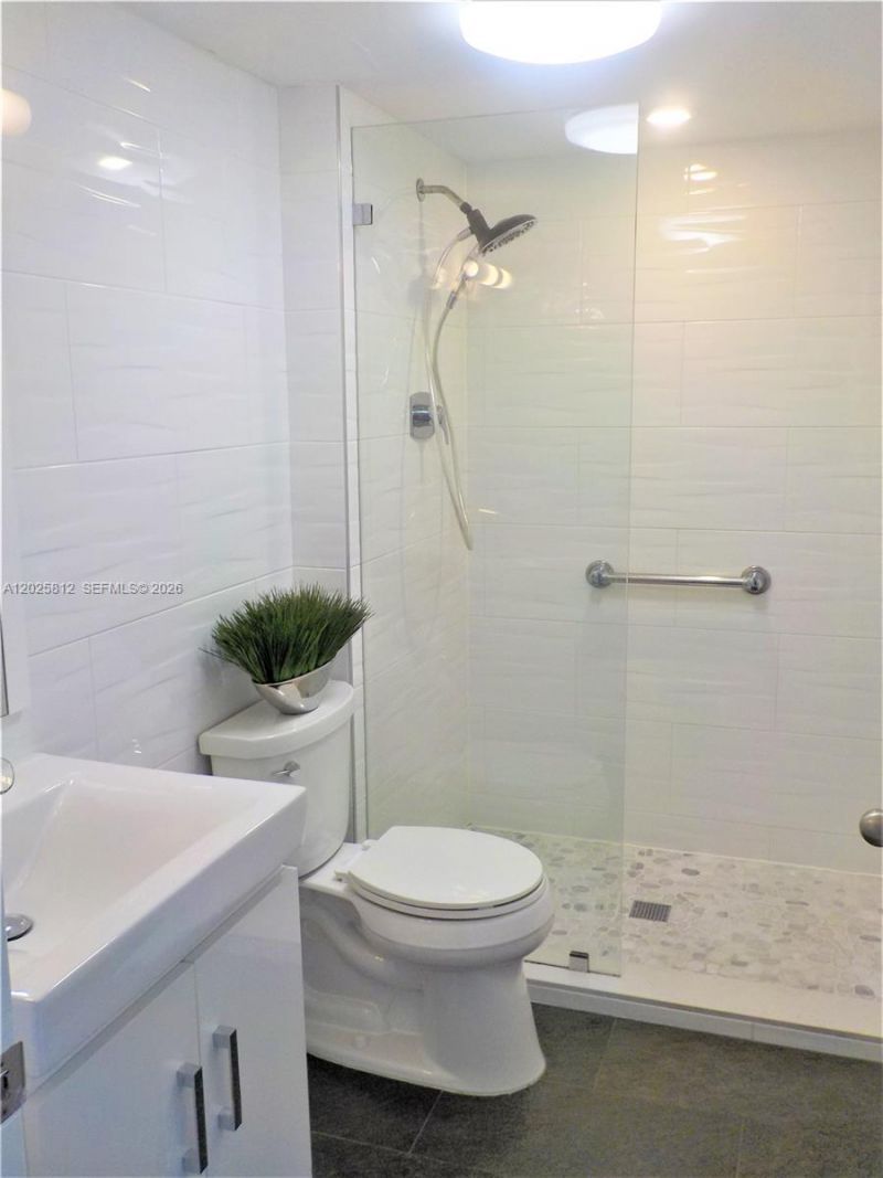 20225 NE 34th Ct, Unit 618, Aventura, FL 33180 Photo