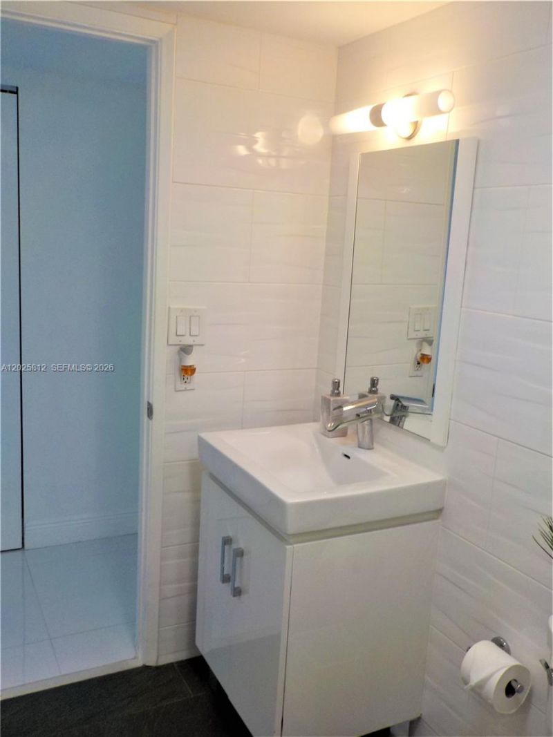 20225 NE 34th Ct, Unit 618, Aventura, FL 33180 Photo