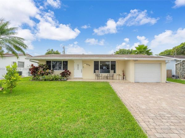 9770 NW 25th St , Sunrise, FL 33322