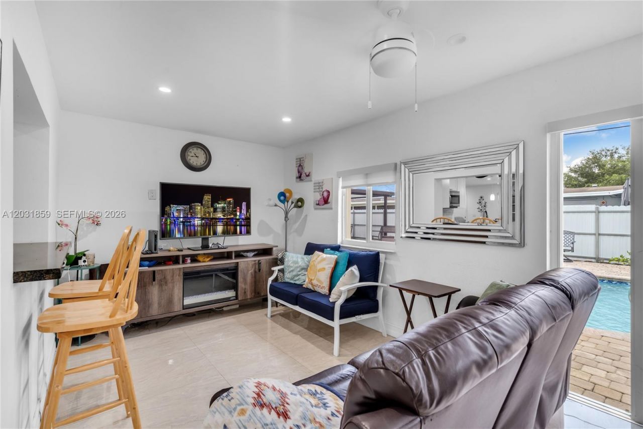 9770 NW 25th St , Sunrise, FL 33322 Photo