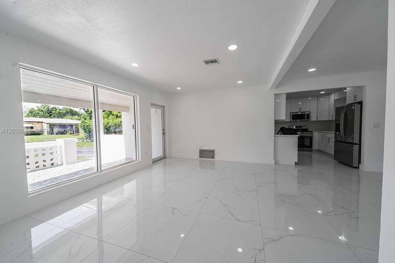 7721 Indigo St , Miramar, FL 33023 Photo