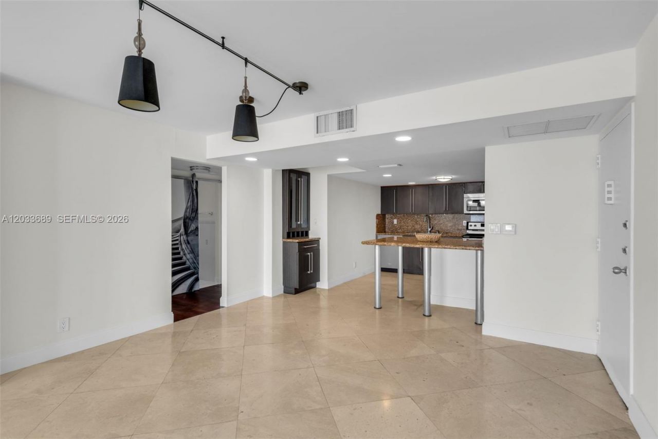 1800 Collins Ave , Unit 10F, Miami Beach, FL 33139 Photo