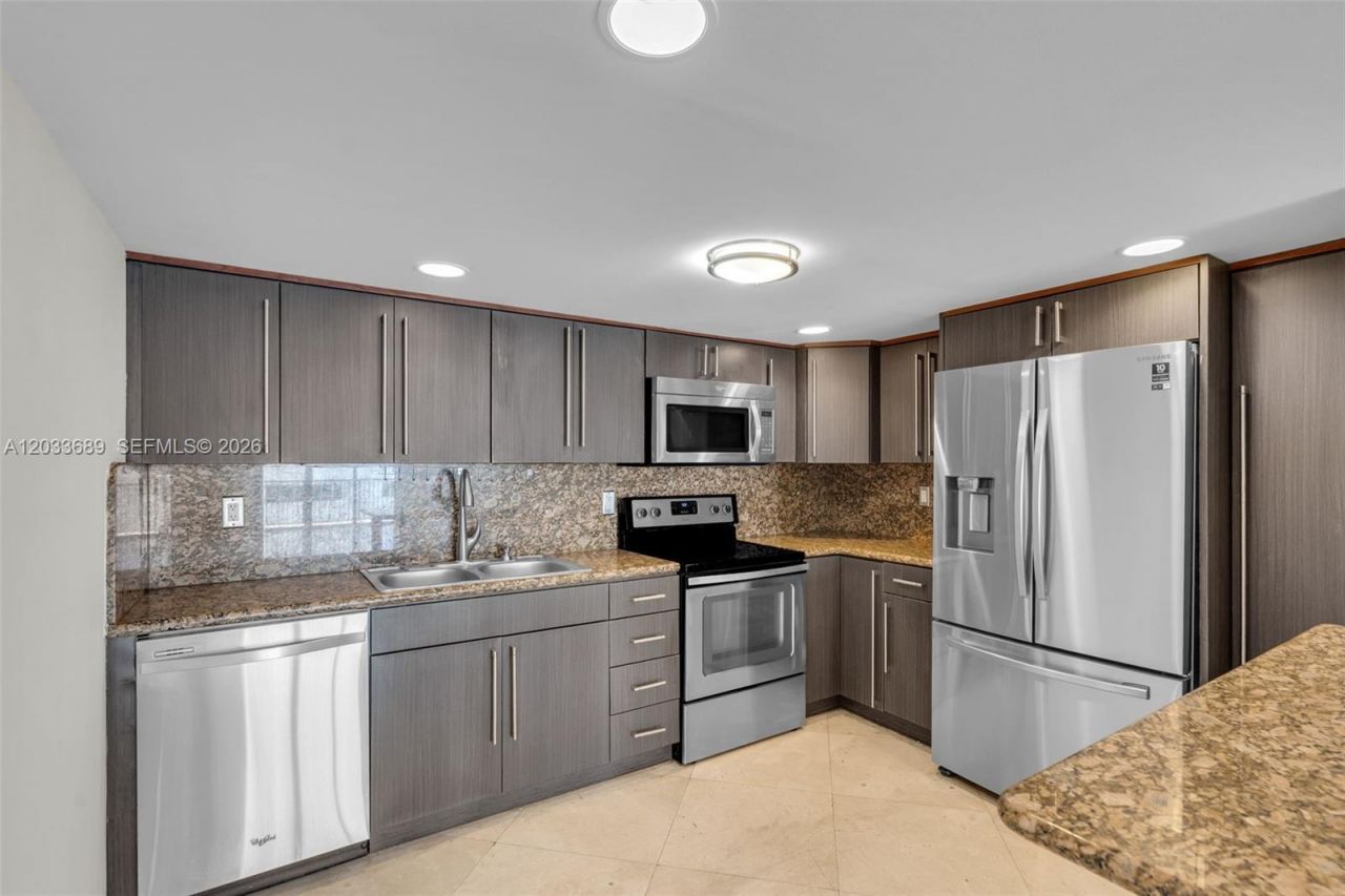 1800 Collins Ave , Unit 10F, Miami Beach, FL 33139 Photo
