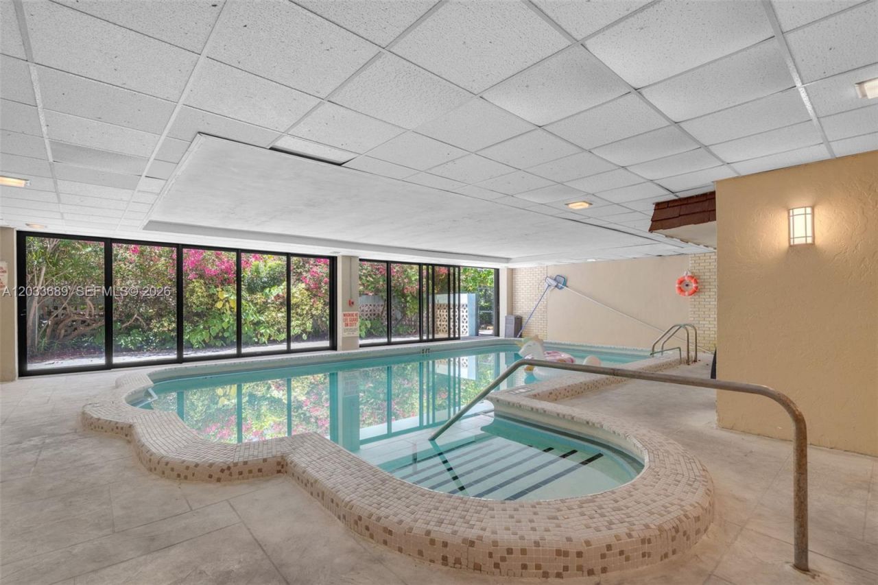 1800 Collins Ave , Unit 10F, Miami Beach, FL 33139 Photo