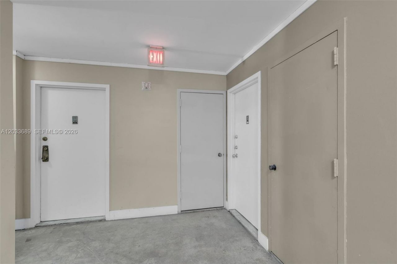 1800 Collins Ave , Unit 10F, Miami Beach, FL 33139 Photo