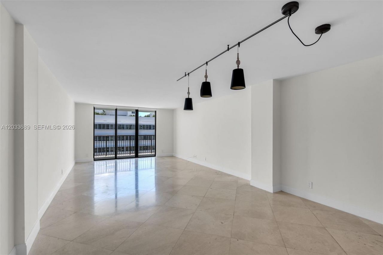 1800 Collins Ave , Unit 10F, Miami Beach, FL 33139 Photo