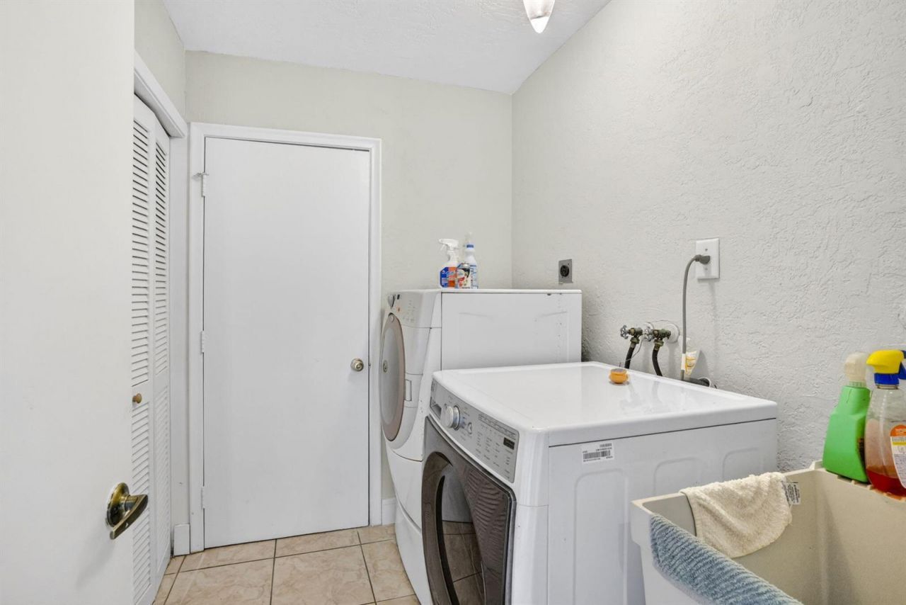 2403 NW 118th Terrace, Coral Springs, FL 33065 Photo