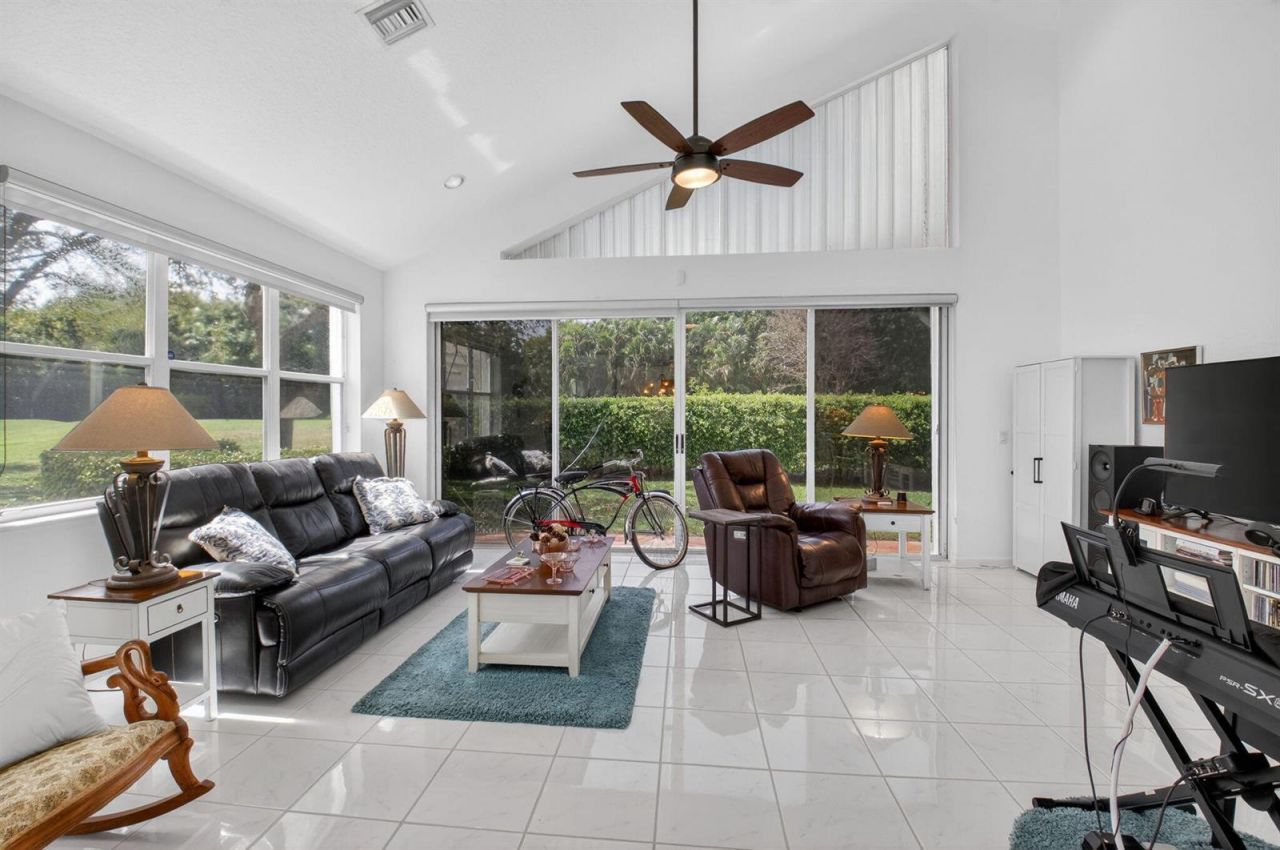 11893 Fountainside Circle , Boynton Beach, FL 33437 Photo