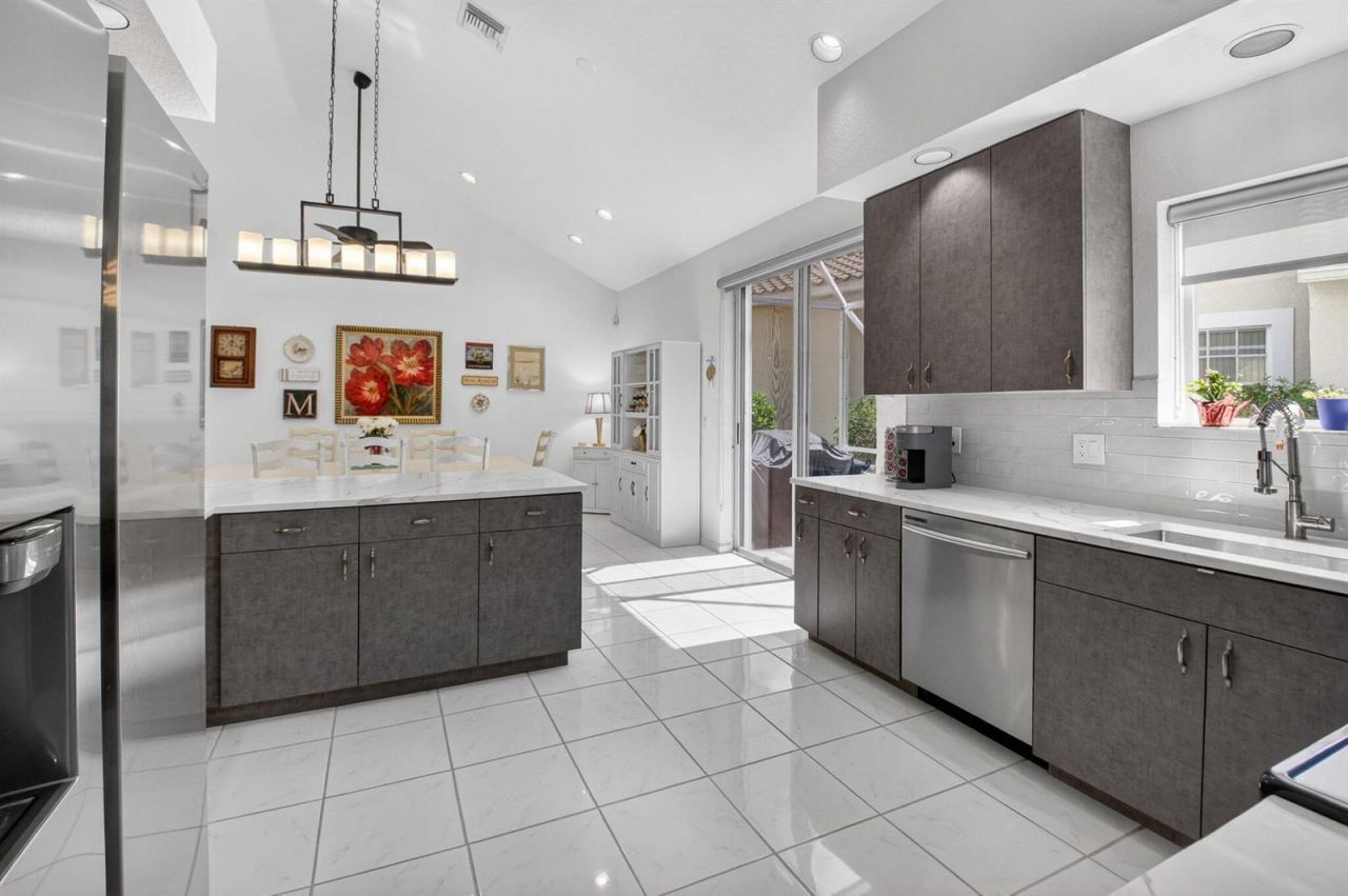 11893 Fountainside Circle , Boynton Beach, FL 33437 Photo