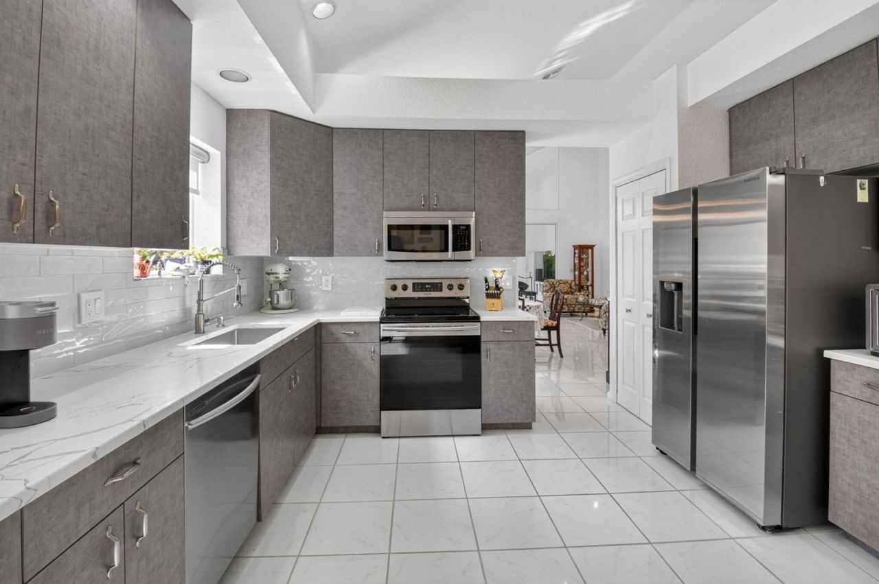 11893 Fountainside Circle , Boynton Beach, FL 33437 Photo