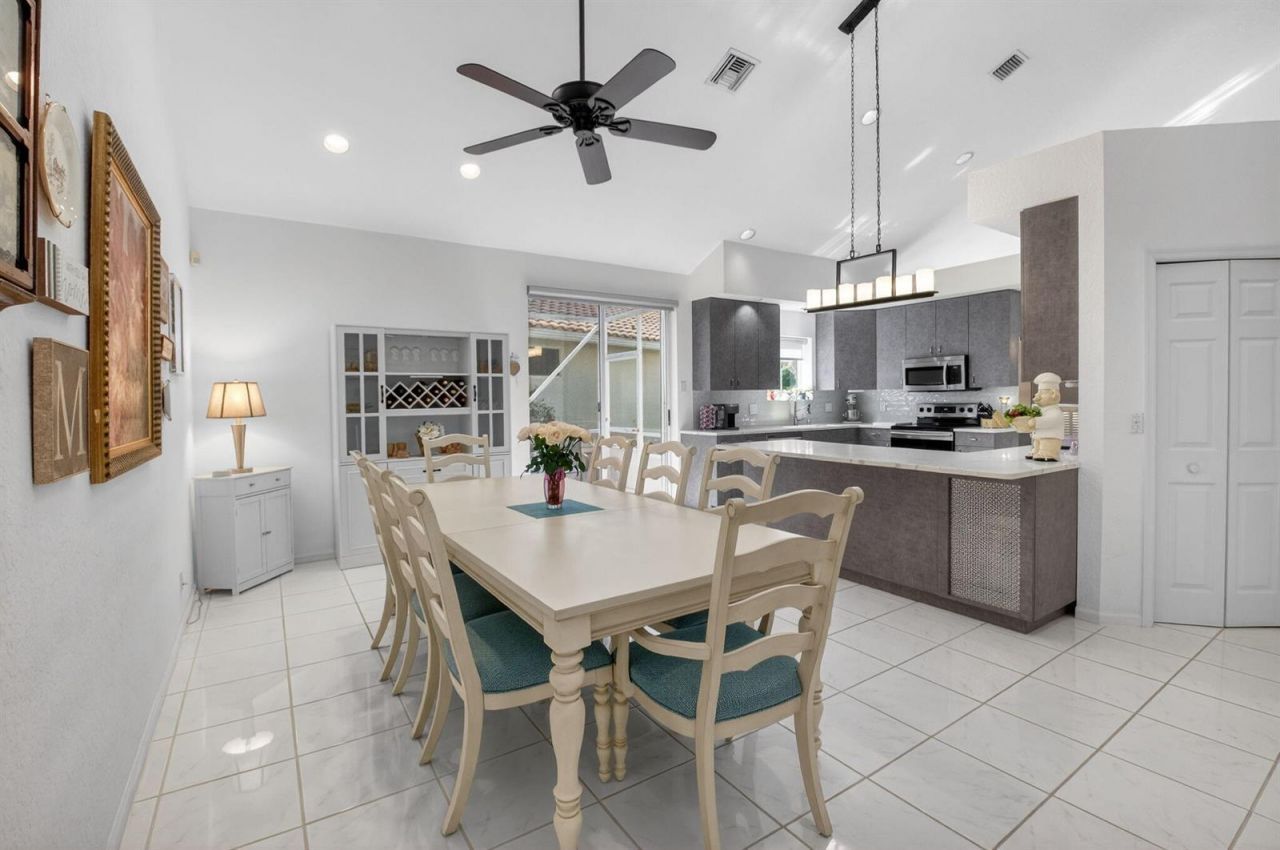 11893 Fountainside Circle , Boynton Beach, FL 33437 Photo