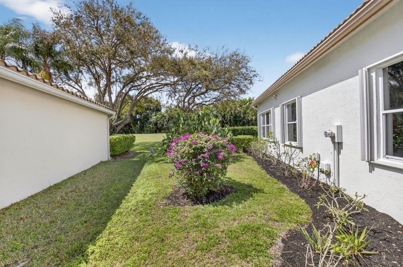 11893 Fountainside Circle , Boynton Beach, FL 33437 Photo