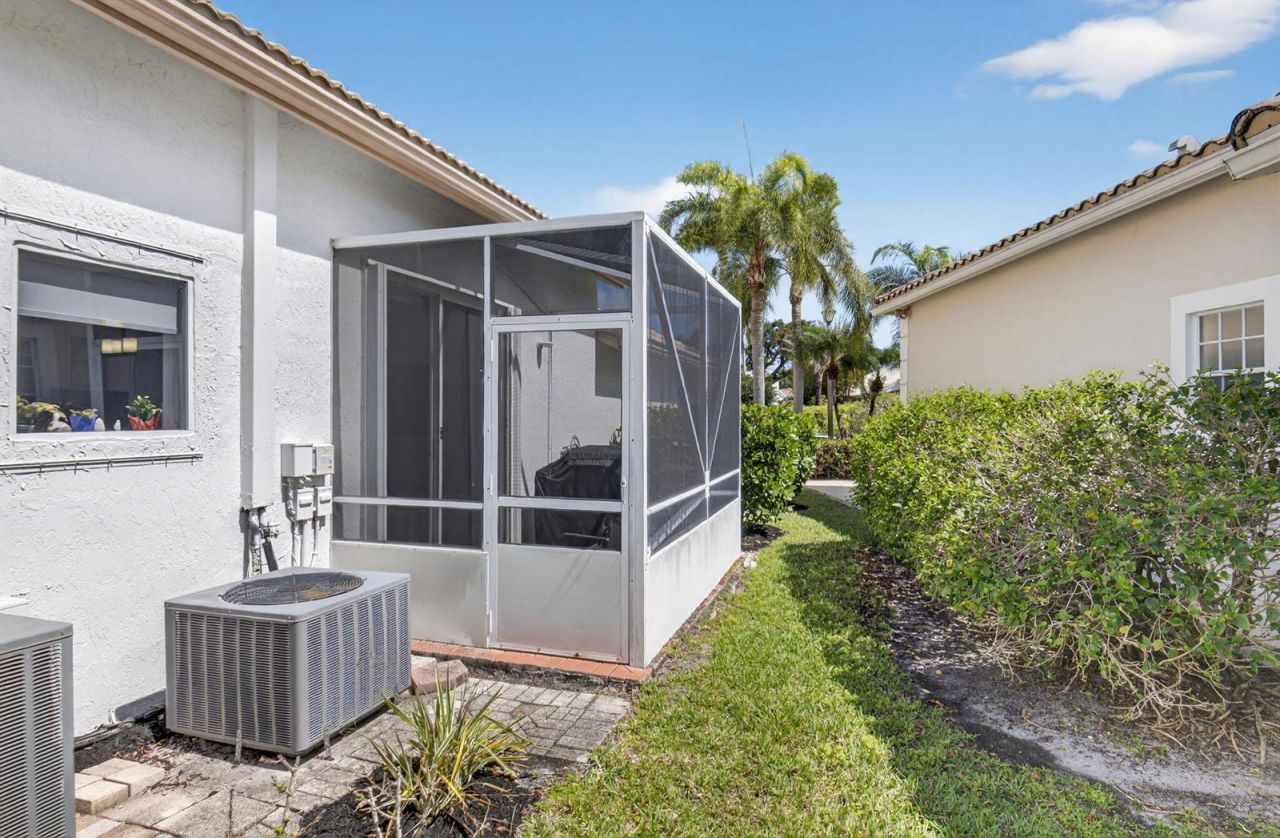 11893 Fountainside Circle , Boynton Beach, FL 33437 Photo