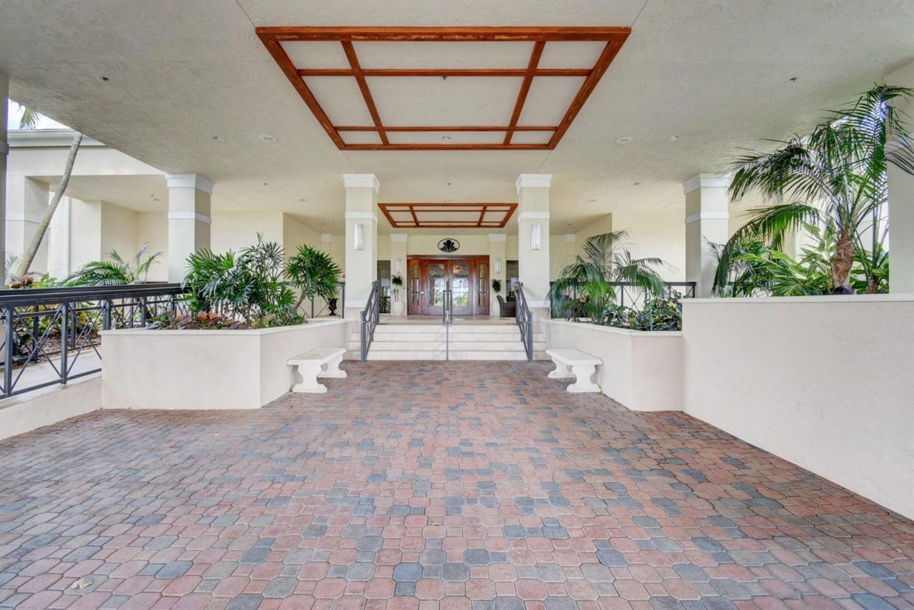 11893 Fountainside Circle , Boynton Beach, FL 33437 Photo