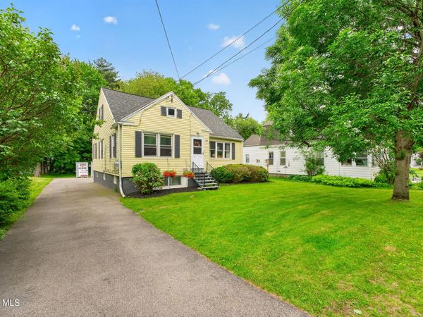 48 Schoolhouse Road, Guilderland, NY 12203