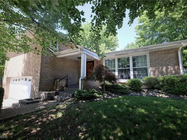 136 Marie Ave. , Weirton, WV 26062